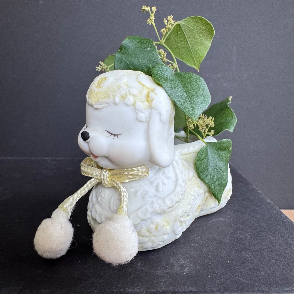 Small Vintage Kitschy Ceramic Porcelain Dog Planter 1983 Enesco